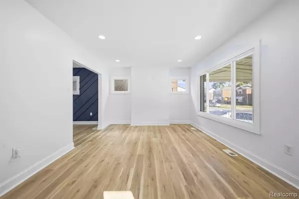 Detroit, MI 48221,16185 Ilene Street