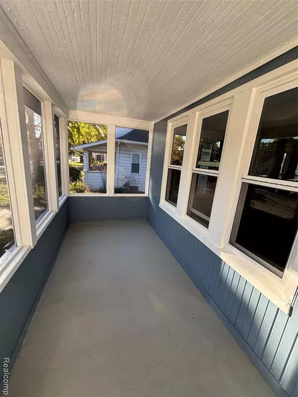 Dearborn, MI 48124,23840 Oxford Street