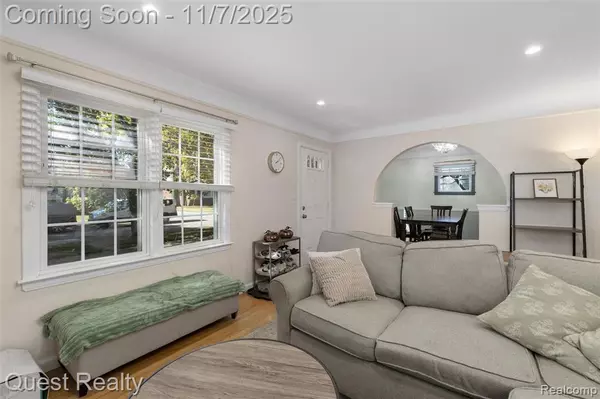 Royal Oak, MI 48067,1714 W Farnum Avenue