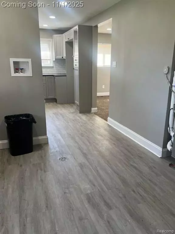 Southfield, MI 48076,28446 Sutherland Street