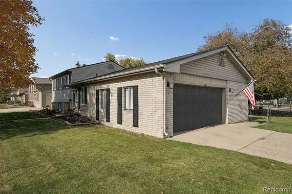 Livonia, MI 48154,38502 Summers Street