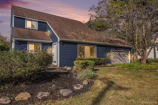 4188 Loch Drive, Highland, MI