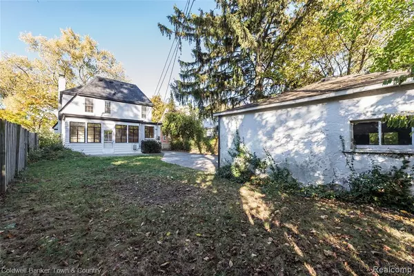 Southfield, MI 48075,17315 Dorset Avenue