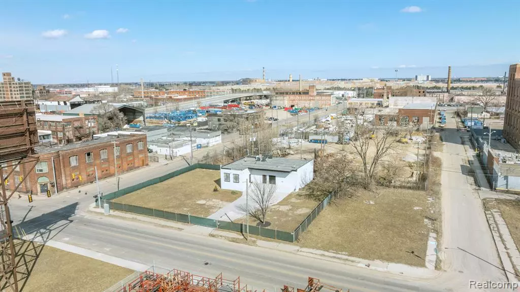 6474 RUSSELL Street, Detroit, MI 48211