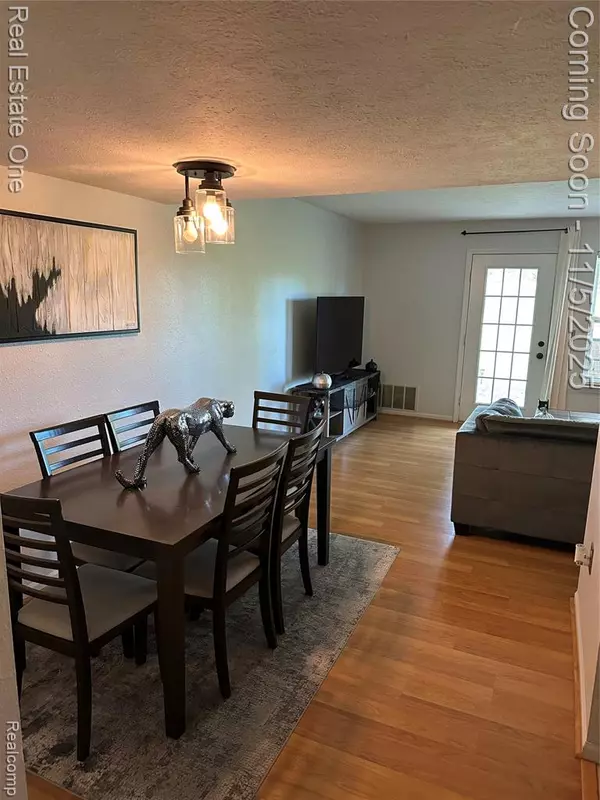 Ann Arbor, MI 48108,1452 Millbrook Trail Trail