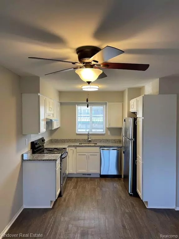 Oxford, MI 48371,525 PONTIAC Street