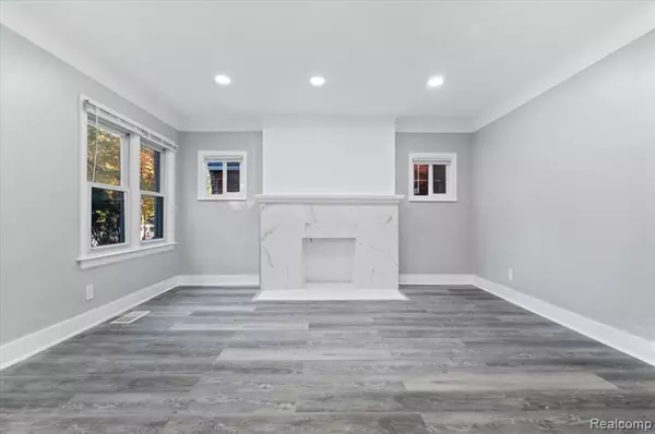 Detroit, MI 48227,15760 Lauder Street