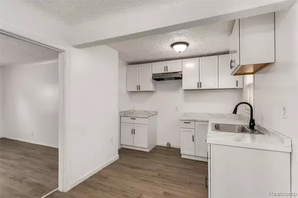 Detroit, MI 48235,19170 Saint Marys Street