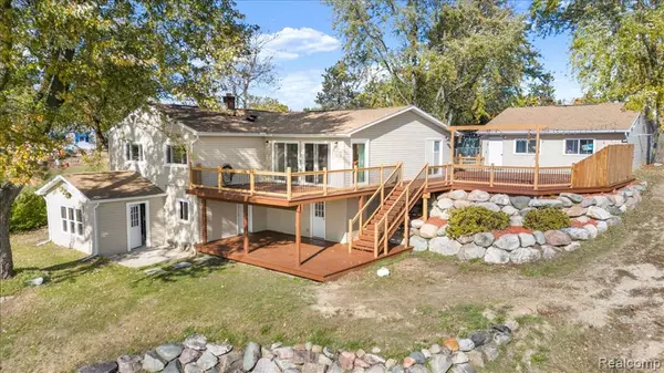 551 Joslyn Road, Lake Orion, MI 48362