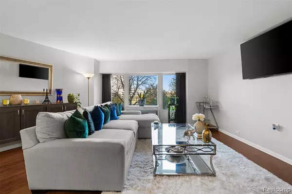 Southfield, MI 48075,5000 Town Center Center