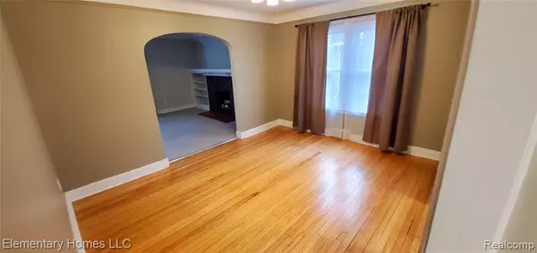 Royal Oak, MI 48067,907 E 5TH Street