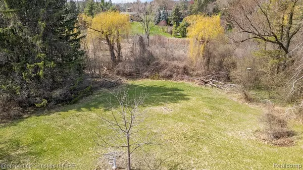 Bloomfield Hills, MI 48301,6940 Castle Drive