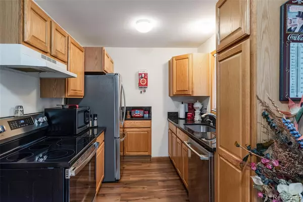 West Bloomfield, MI 48323,4245 Bunker Avenue