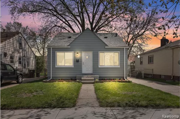 28320 Hillview Street, Roseville, MI 48066