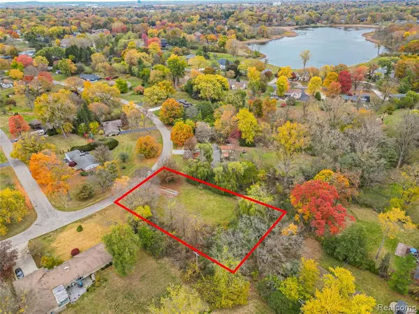 Bloomfield Hills, MI 48302,3435 Devon Brook Drive