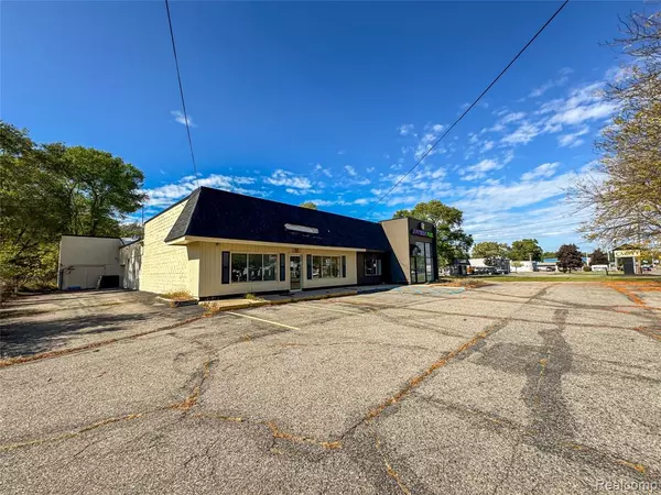 1459 N LEROY Street, Fenton, MI 48430