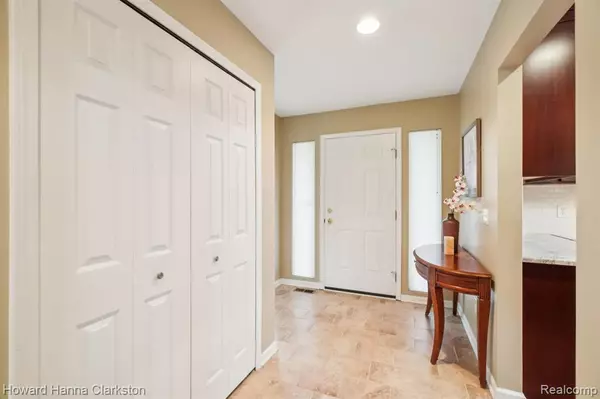 White Lake, MI 48383,4105 Nancy Lane