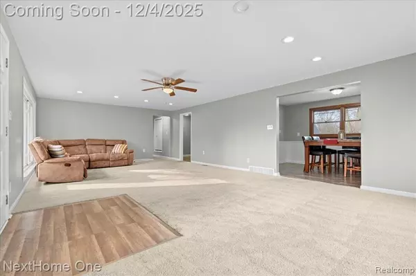 Lyon, MI 48178,60658 Sue Street