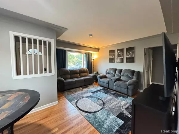 Redford, MI 48240,17612 Denby Street