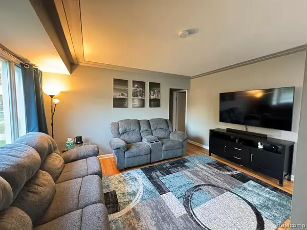 Redford, MI 48240,17612 Denby Street