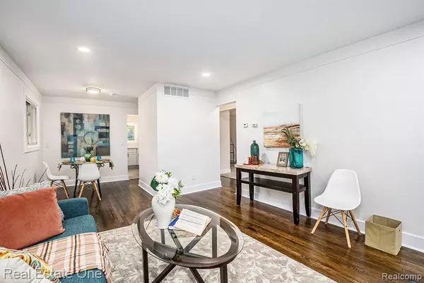 Dearborn Heights, MI 48125,4558 Universal Street