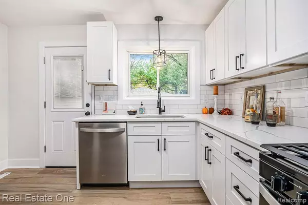 Dearborn Heights, MI 48125,4558 Universal Street