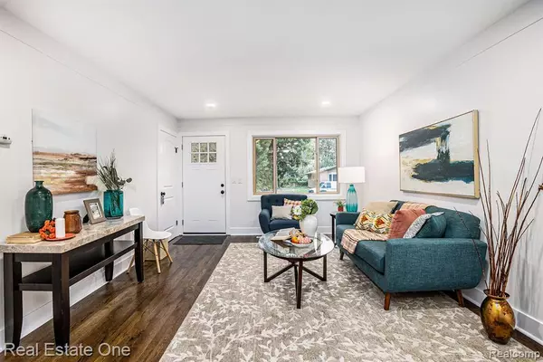 Dearborn Heights, MI 48125,4558 Universal Street