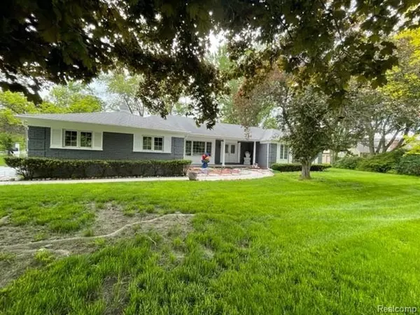 Grand Blanc, MI 48439,429 BELLA VISTA Drive