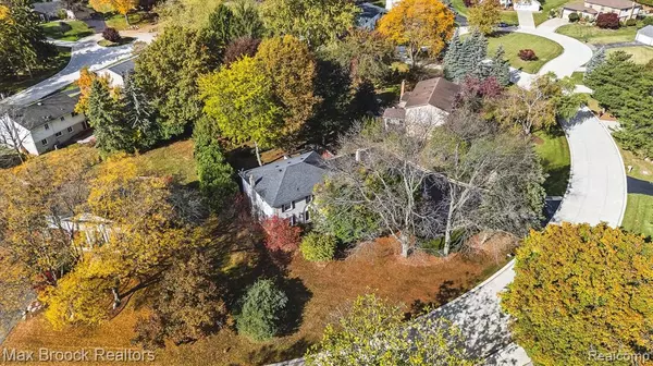 Farmington Hills, MI 48331,31079 Oak Valley Drive