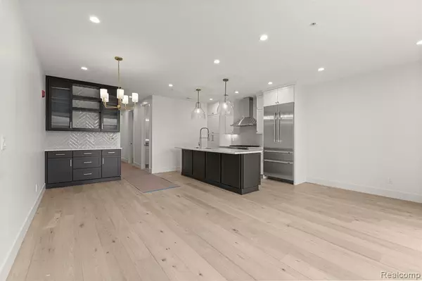 Northville, MI 48167,156 N Center Unit 303