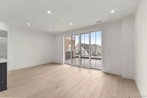 Northville, MI 48167,156 N Center Unit 303