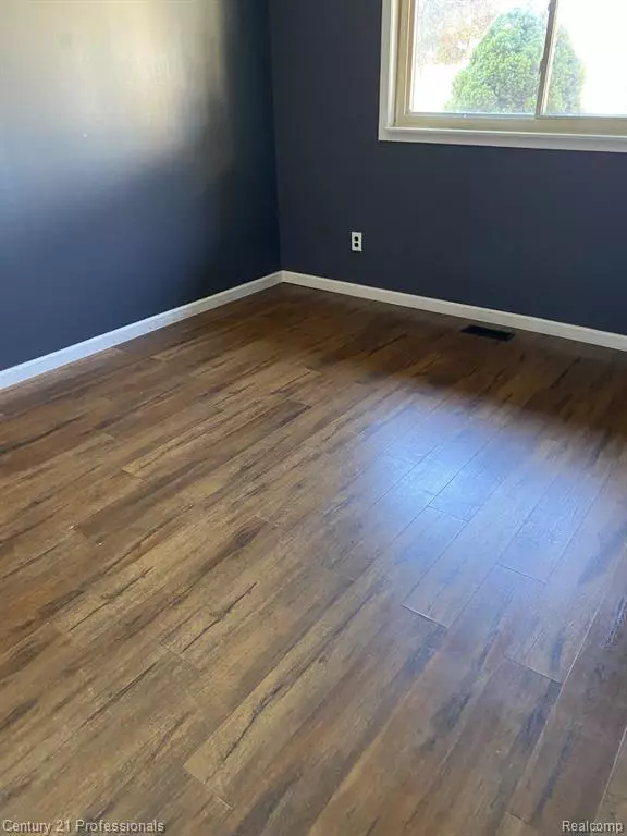 Sterling Heights, MI 48310,35588 Shell Drive