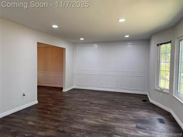 Troy, MI 48084,3715 Ledge Drive