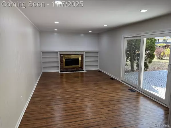 Troy, MI 48084,3715 Ledge Drive