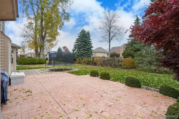 Macomb, MI 48042,54678 Cabrillo Drive