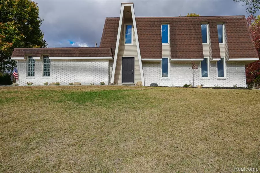 6578 Greene Haven Drive, Clarkston, MI 48348