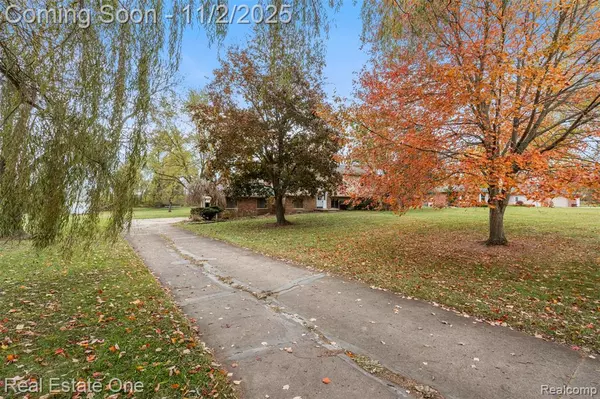 Almont, MI 48003,5122 Elizabeth Lane