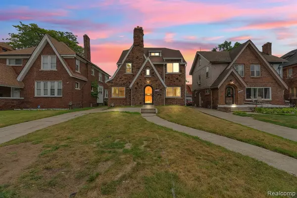 Detroit, MI 48221,17190 Santa Barbara Drive