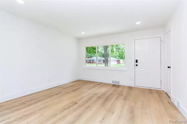 Clinton Twp, MI 48036,37122 Kellogg Street