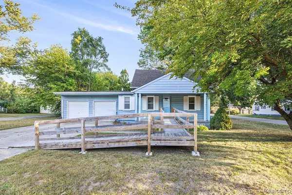 8123 Janis Street, Shelby Twp, MI 48317