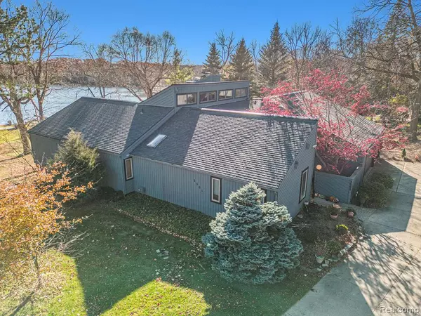 West Bloomfield, MI 48324,2501 Doleman Drive