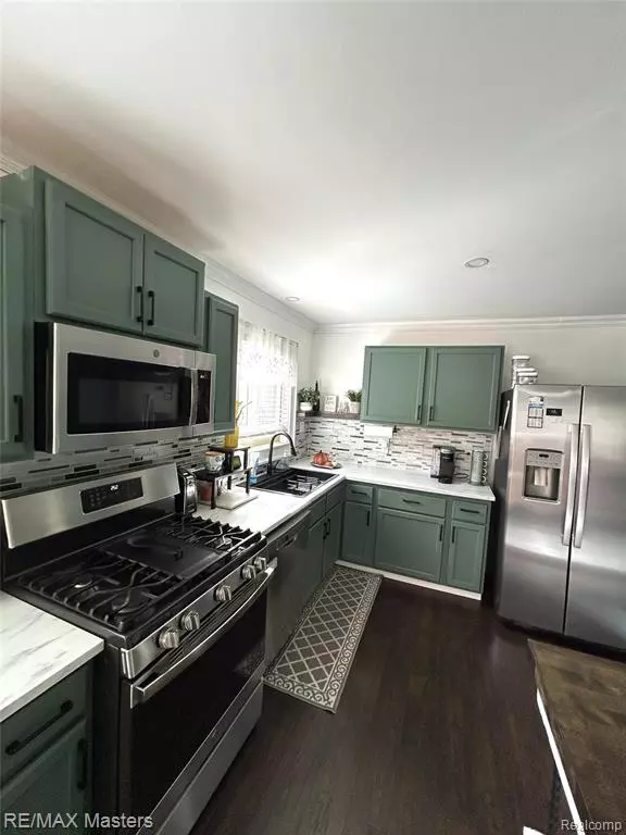 Trenton, MI 48183,25066 Maywood Street