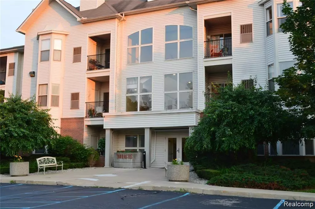 Clinton Twp, MI 48038,39168 HAYES Road