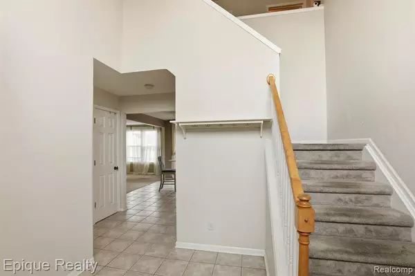 Pontiac, MI 48340,755 Lacosta Court