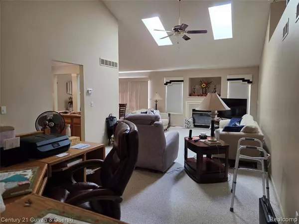 Taylor, MI 48180,22763 Coachlight