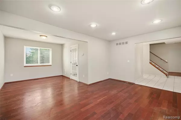 Farmington Hills, MI 48331,37741 Lancaster Drive