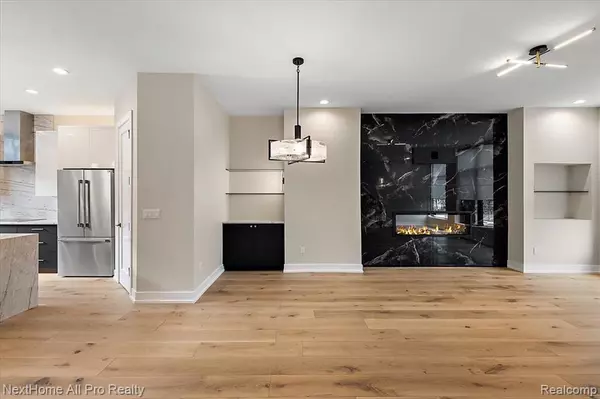 Northville, MI 48167,104 N CENTER Cove