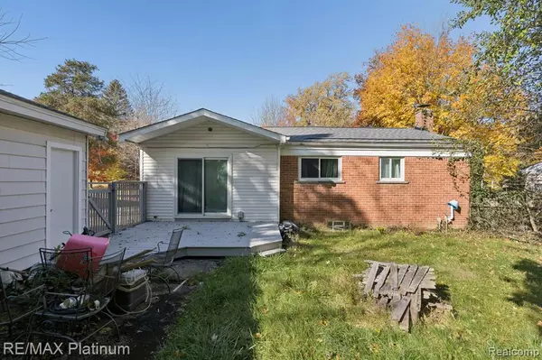 Fenton, MI 48430,1149 Parallel Street