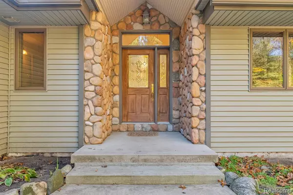 Holly, MI 48442,425 Rosell Road