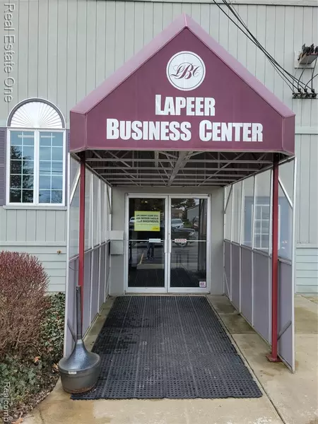 3056 DAVISON Road, Lapeer, MI 48446